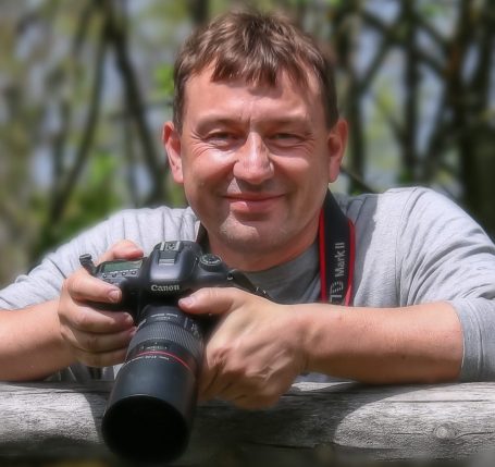 Dipl.-Biol. Oliver Fox mit Kamera